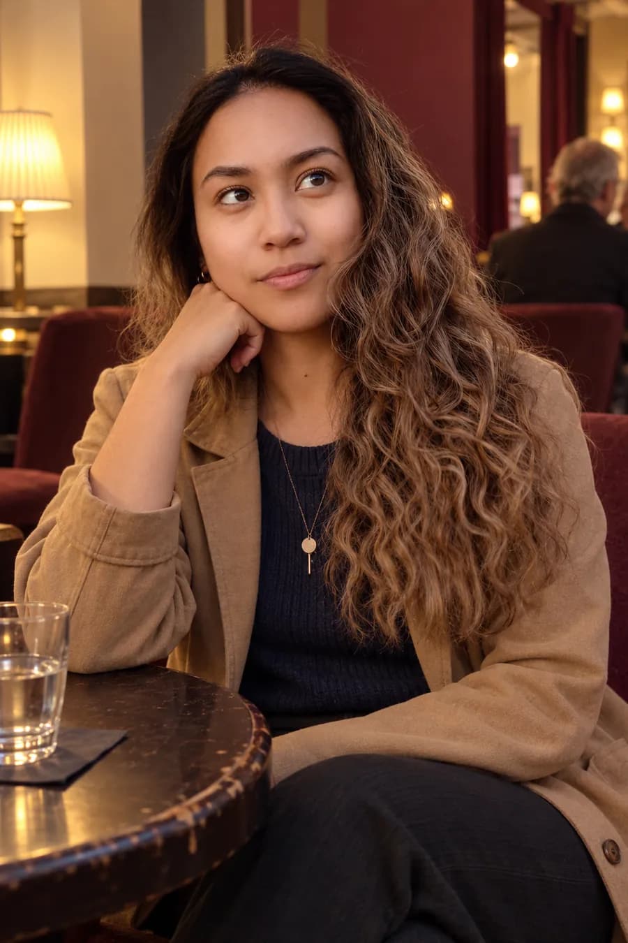 Foto AI di esempio dal set Caffè e cultura