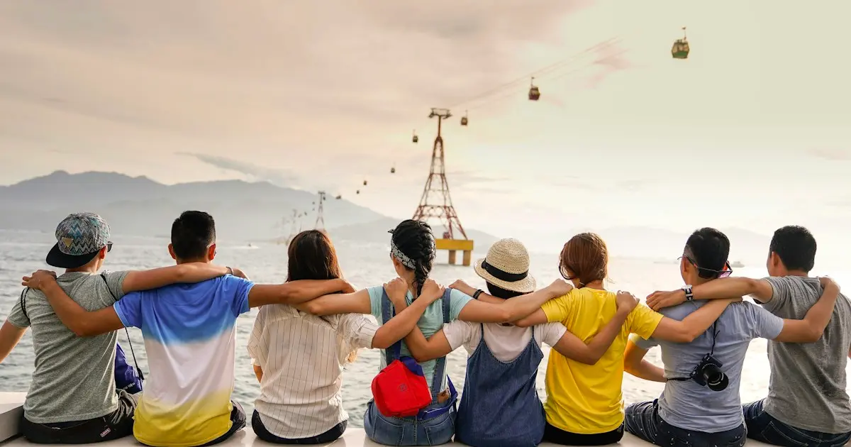 Friends in group photo for dating profile