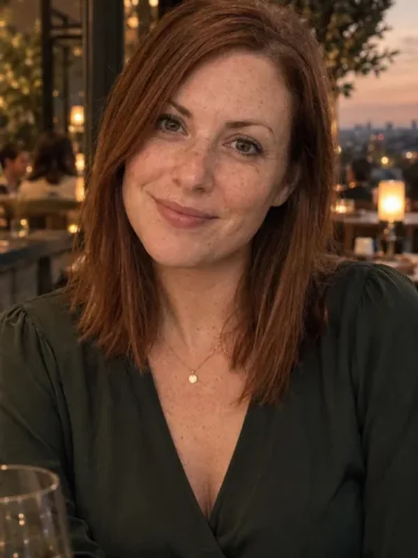 Social Proof · Restaurant Terrace : portrait dans un cadre en acrylique transparent