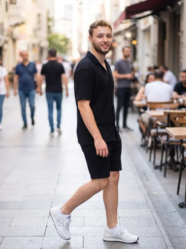 Urban Explorer · Summer Plaza: Porträt in einem klaren Acryldisplay